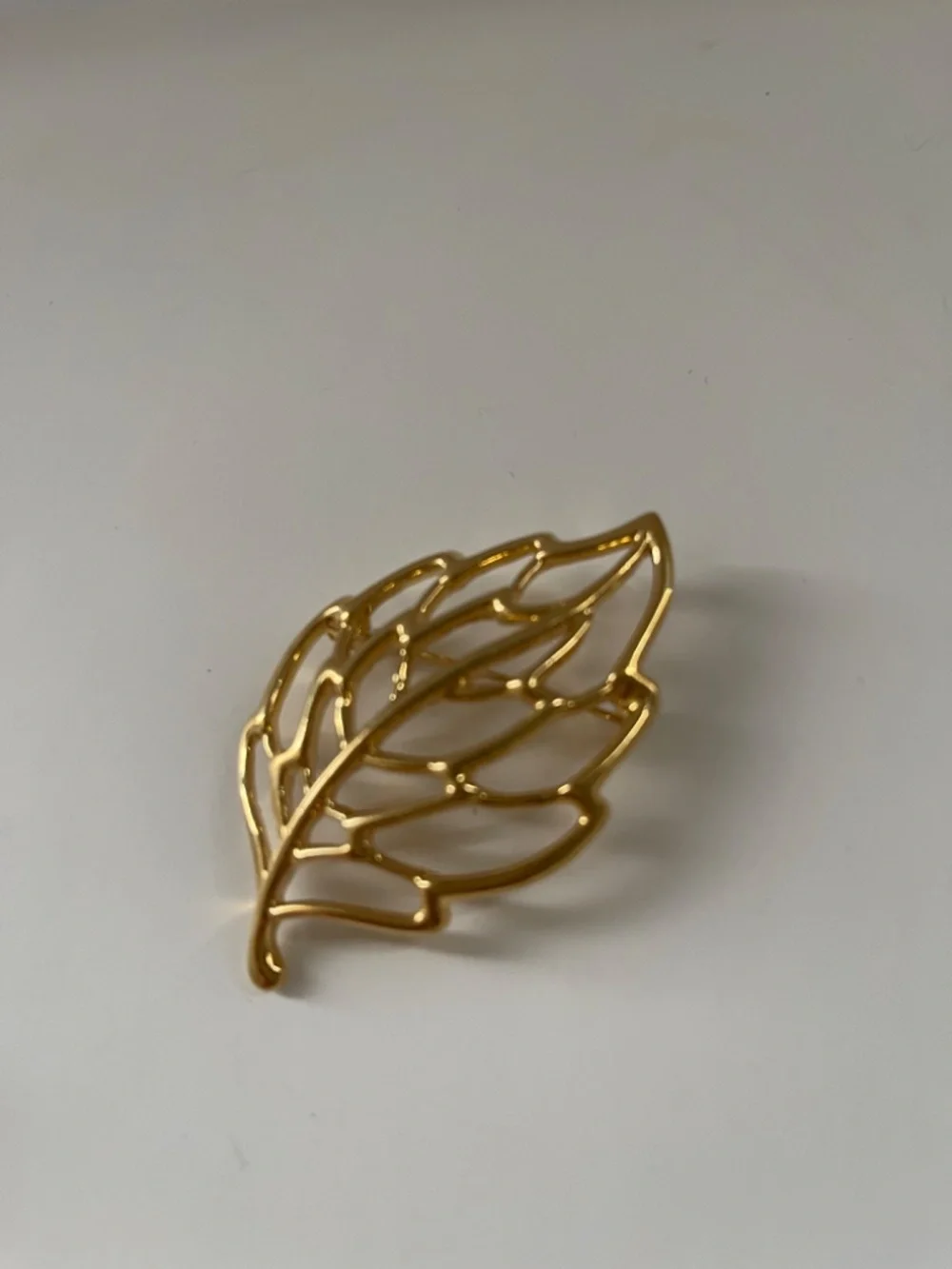 Vintage Trifari Gold And Silver Tones Brooches Tree Leaf  Brooch Shell 6PC Lot